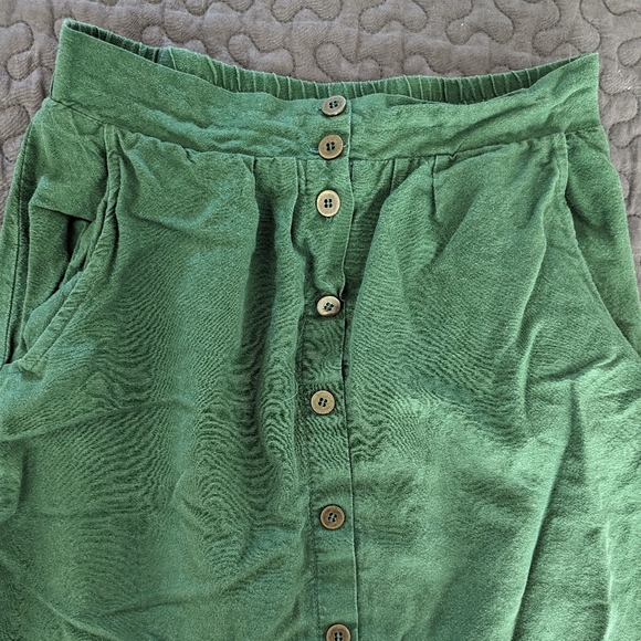 Green Linen Skirt - Picture 3 of 8